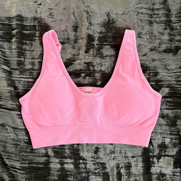 Bo+Tee Sports Bra - Picture 1 of 2